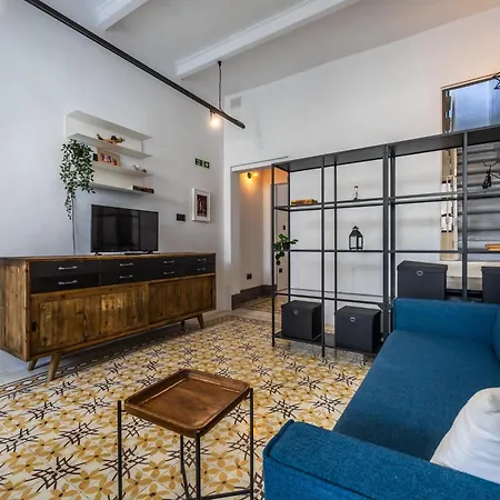 Charming & Elegant Townhouse In Malta Nyaraló Birkirkara